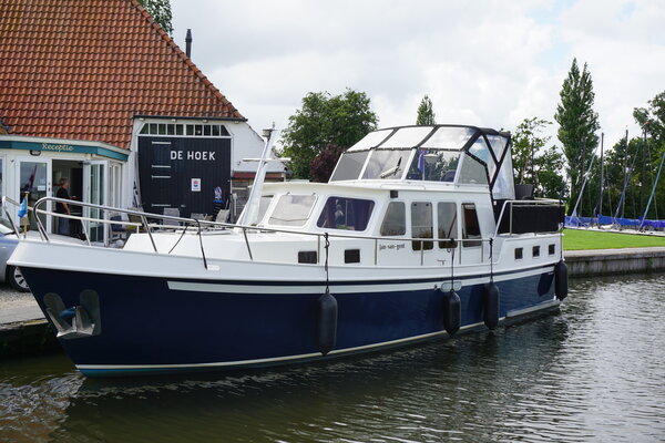 Angeln auf einem Motorboot